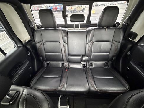 Used 2021 Jeep Gladiator Mojave image 13