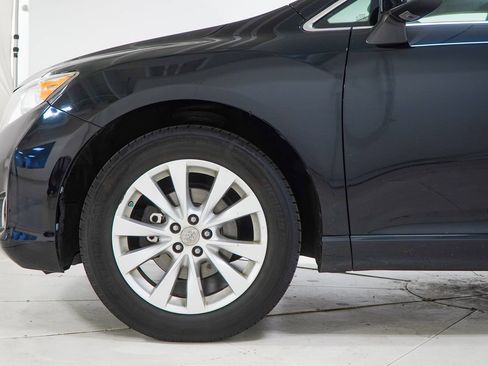 Used 2013 Toyota Venza LE FWD image 16