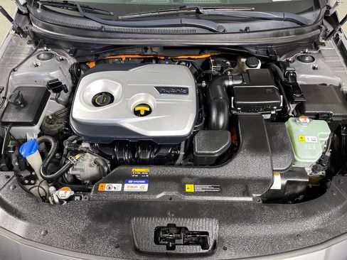 Used 2017 Hyundai Sonata SE FWD image 9