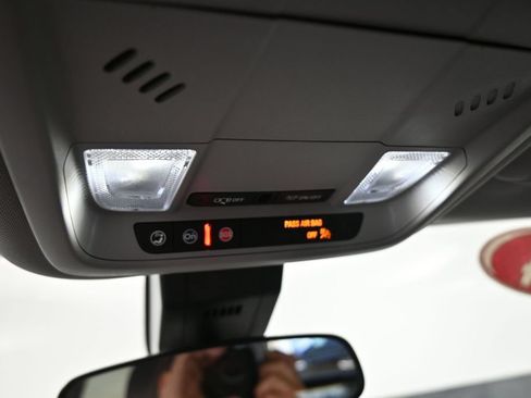 Used 2024 Chevrolet Equinox LT AWD/4WD image 37