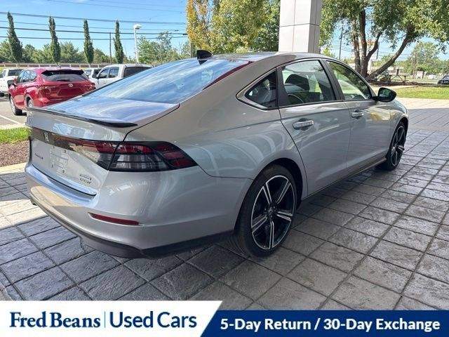 Used 2025 Honda Accord Sport image 3
