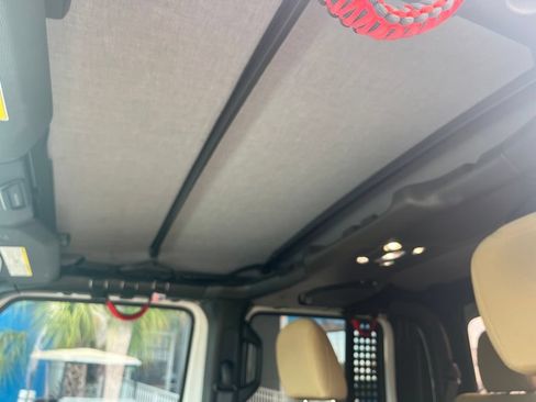 Used 2021 Jeep Gladiator Sport AWD/4WD image 17