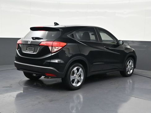 Used 2018 Honda HR-V LX image 5