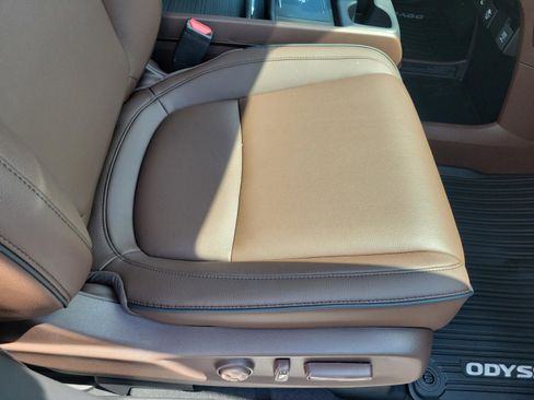 New 2026 Honda Odyssey Touring image 20