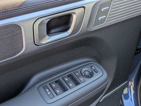 New 2026 Hyundai Santa Fe Limited image 16