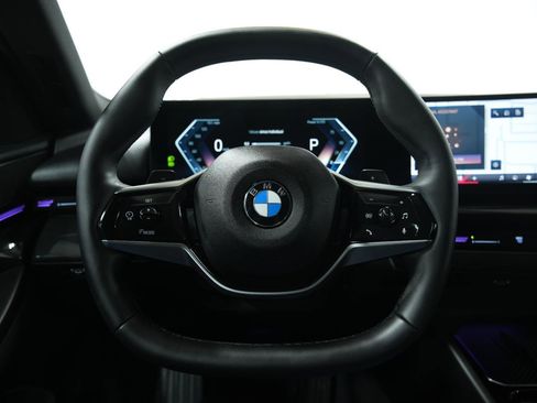 Used 2026 BMW 530i xDrive w/ Premium Package image 34