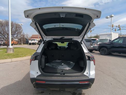 New 2026 Chevrolet Equinox RS w/ Convenience Package III AWD/4WD image 27