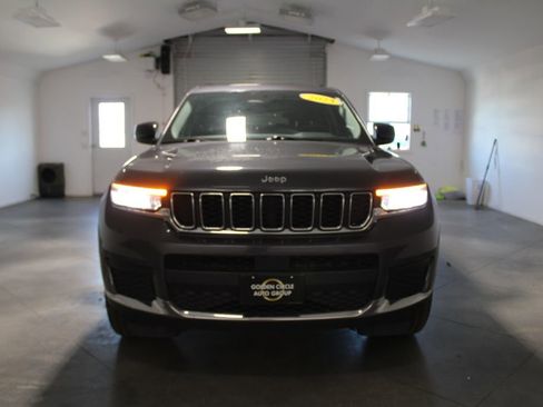 Used 2023 Jeep Grand Cherokee L Laredo image 49