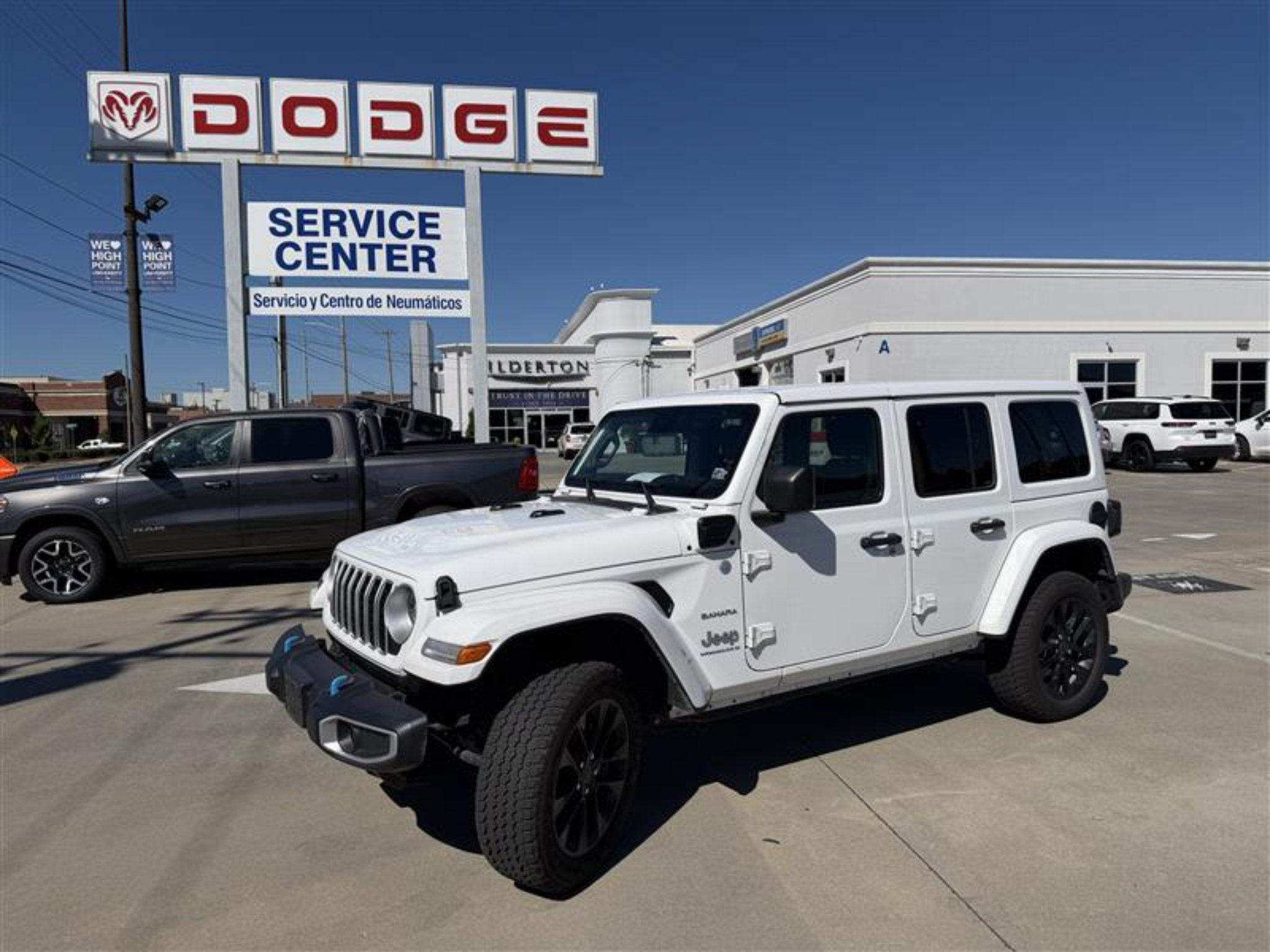 Certified 2024 Jeep Wrangler Unlimited Sahara AWD/4WD image 1