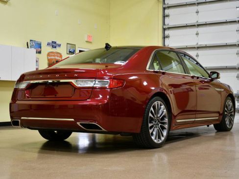 Used 2019 Lincoln Continental Select w/ Continental Climate Package image 15