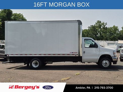 New 2027 Ford E-450 and Econoline 450 Super Duty w/ Driver's Safety Package RWD image 5