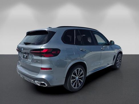 Certified 2025 BMW X5 sDrive40i w/ M Sport Package RWD image 4