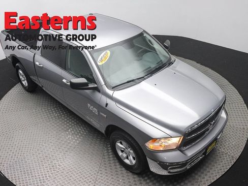 Used 2019 RAM 1500 Classic SLT AWD/4WD image 3
