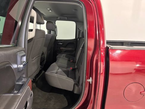 Used 2017 GMC Sierra 1500 SLE w/ Suspension Package, Off-Road AWD/4WD image 19