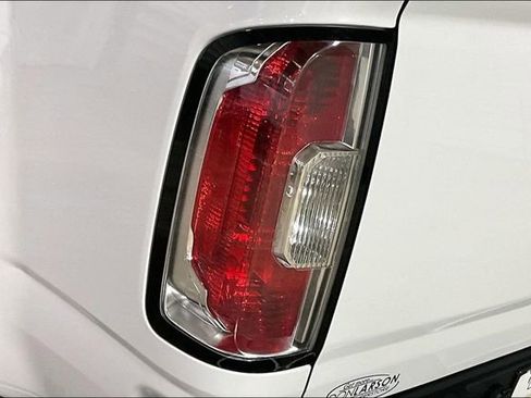 Used 2021 GMC Canyon Denali image 8