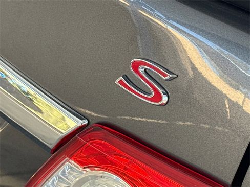 Used 2011 Toyota Corolla S image 10