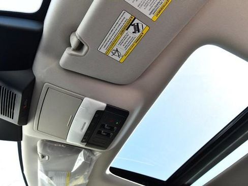 New 2026 Nissan Pathfinder Platinum image 27