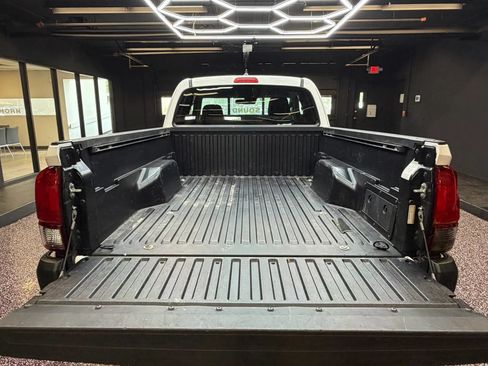 Used 2019 Toyota Tacoma SR RWD image 8