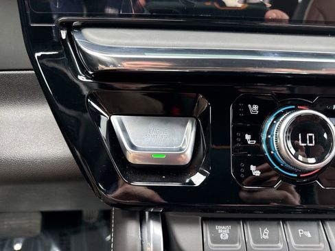 Used 2025 GMC Sierra 2500 Denali Ultimate image 25