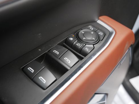 New 2026 GMC Sierra 3500 Denali Ultimate w/ LPO, Black Badging Package image 15