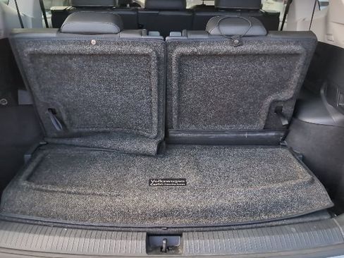 Used 2023 Volkswagen Tiguan SE image 28