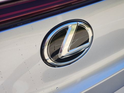 New 2026 Lexus UX 300h FWD image 7