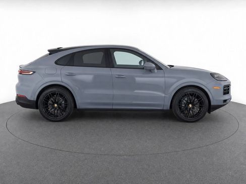 Used 2024 Porsche Cayenne Coupe AWD/4WD image 8
