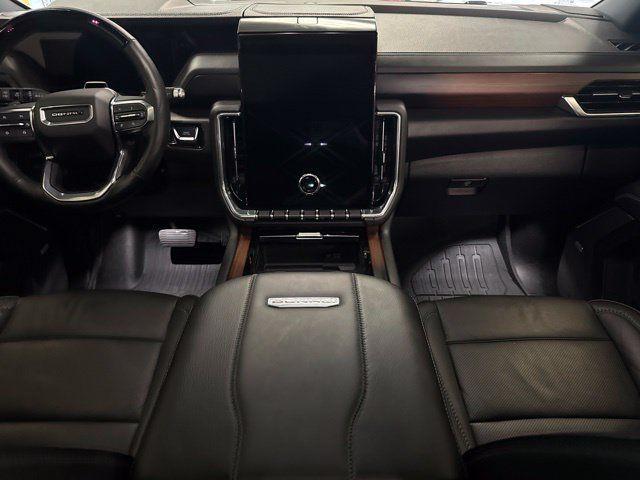 Used 2025 GMC Yukon XL Denali w/ Denali Reserve Package AWD/4WD image 5