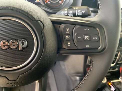 New 2025 Jeep Wrangler Unlimited Rubicon image 30