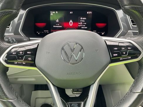 Used 2023 Volkswagen Tiguan SE R-Line image 22