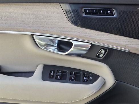 New 2026 Volvo XC90 B6 Ultra w/ Protection Package Premier image 24