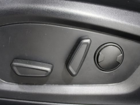 Used 2025 Ford Explorer ST-Line w/ ST-Line Street Pack AWD/4WD image 4