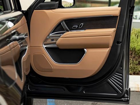 New 2026 Land Rover Range Rover SE AWD/4WD image 30