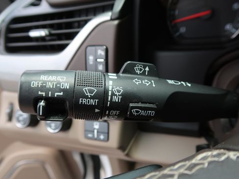 Used 2015 Chevrolet Tahoe LT AWD/4WD image 24