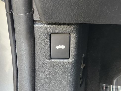 Certified 2025 Honda Accord LX image 24