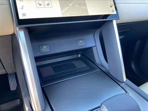 Used 2025 Land Rover Discovery Sport S image 35