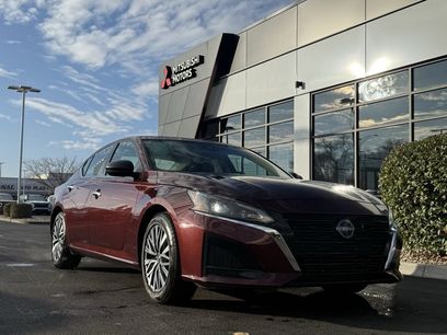 Used 2024 Nissan Altima 2.5 SV