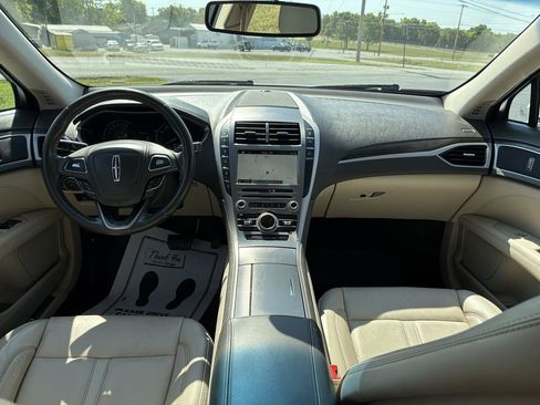 Used 2018 Lincoln MKZ Select w/ Select Plus Package FWD image 19