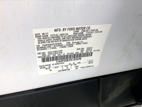 Used 2015 Ford Taurus SE image 12