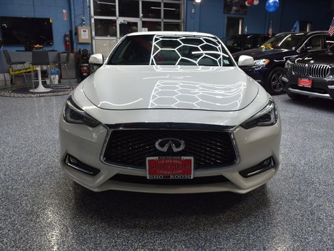 Used 2017 INFINITI Q60 2.0t image 16