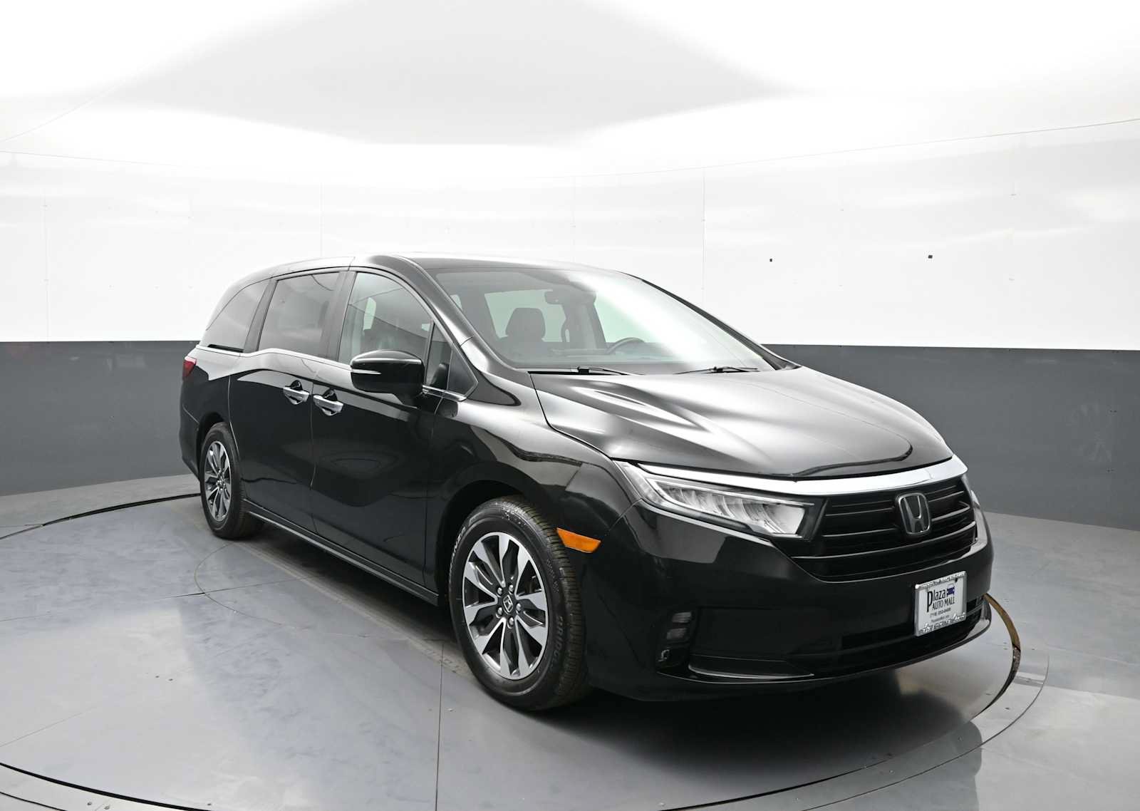 Certified 2023 Honda Odyssey EX-L image 2