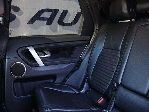 Used 2023 Land Rover Discovery Sport S image 15