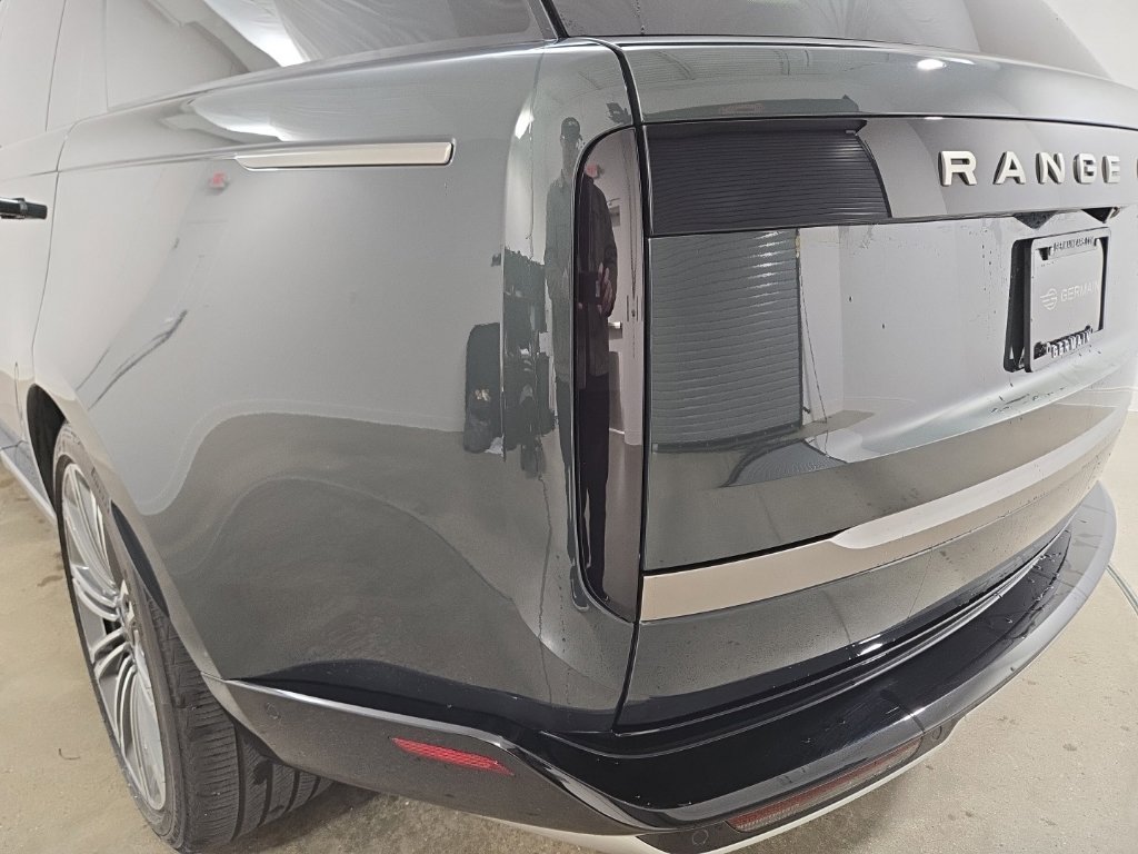 Used 2026 Land Rover Range Rover Long Wheelbase SE AWD/4WD image 25