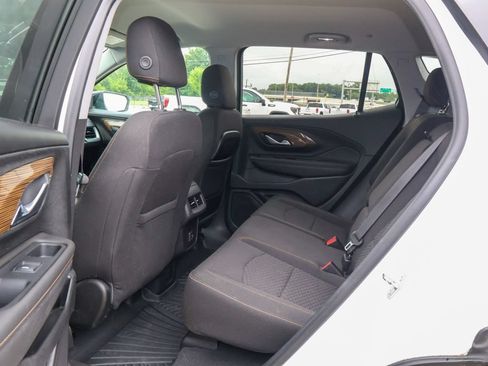 Used 2020 GMC Terrain SLE w/ Driver Convenience Package AWD/4WD image 10