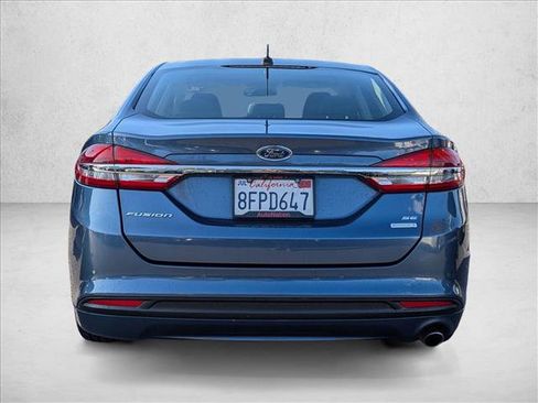 Used 2018 Ford Fusion SE w/ Fusion SE Technology Package image 6