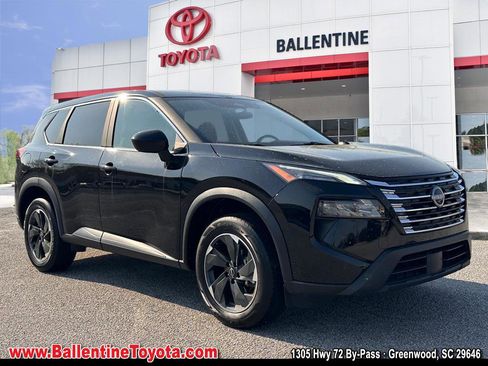 Used 2025 Nissan Rogue SV image 1