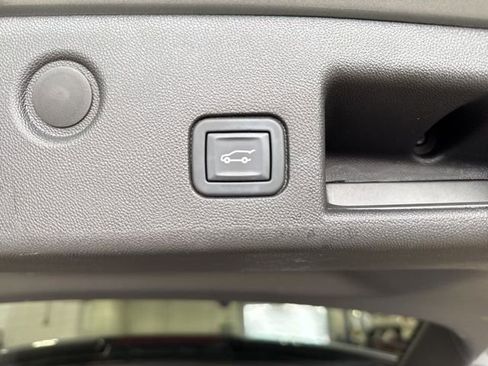 Used 2023 Chevrolet Equinox RS w/ LPO, Cargo Package image 28