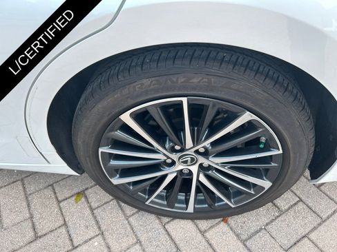 Certified 2024 Lexus ES 300h w/ Premium Package FWD image 12