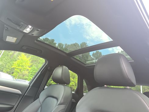 Used 2018 Audi Q3 2.0T Premium Plus w/ Premium Plus Package AWD/4WD image 30