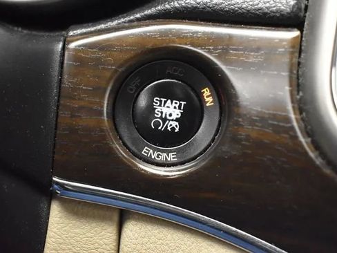 Used 2014 Jeep Grand Cherokee Limited AWD/4WD image 28